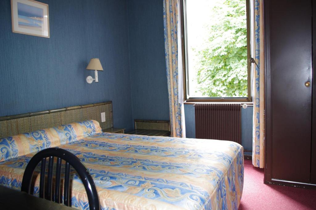 Hotel Du Lion Vesoul Rum bild