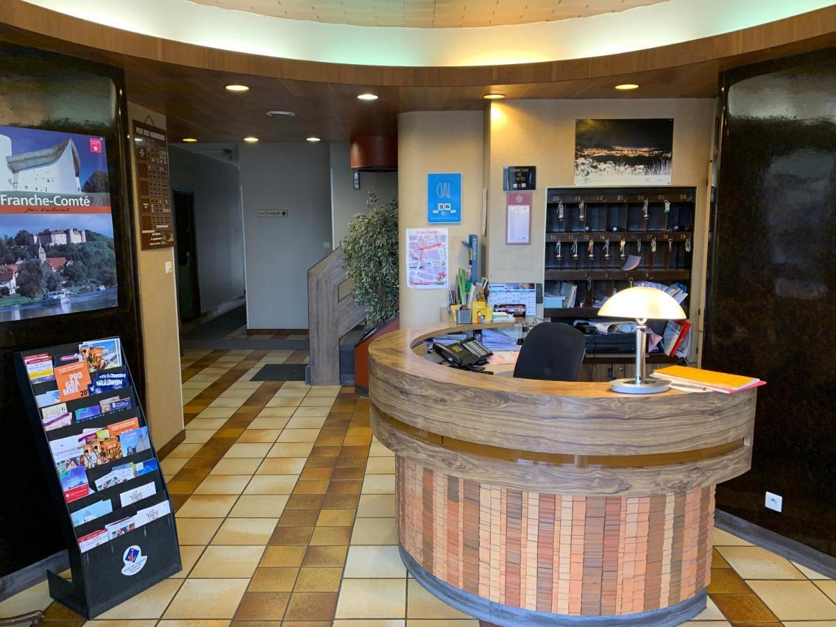 Hotel Du Lion Vesoul Exteriör bild